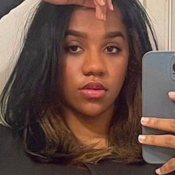 Meet your Posher, Angelia - Picture 1 of 1